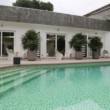 Stanislas Maison D'Hotes Abidjan Exterior foto